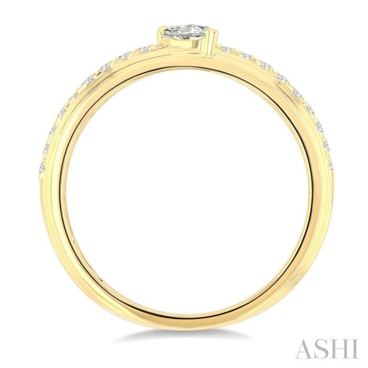 1/3 Ctw Textured Shank Tilted Pear and Round Cut Diamond Fashion Band in 14K Yellow Gold