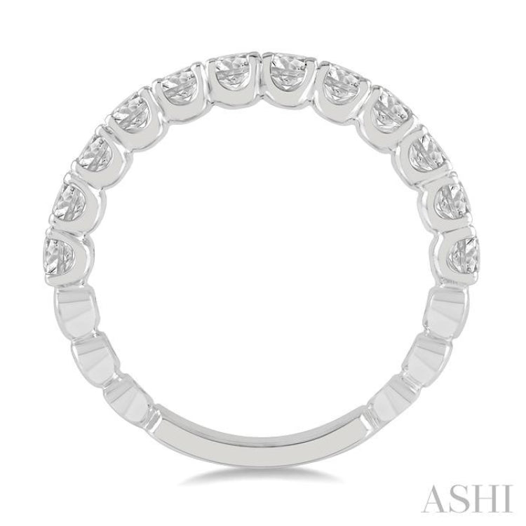 1 Ctw Round Cut Diamond Wedding Band in 14K White Gold