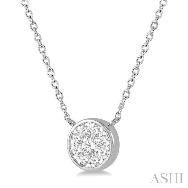 1/4 Ctw Round Shape Lovebright Diamond Pendant With Chain in 14K White Gold