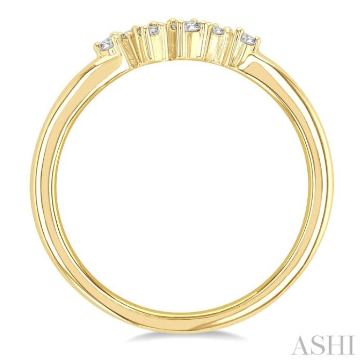 1/8 Ctw Petite Open Center Scatter Round Cut Diamond Fashion Ring in 14K Yellow Gold