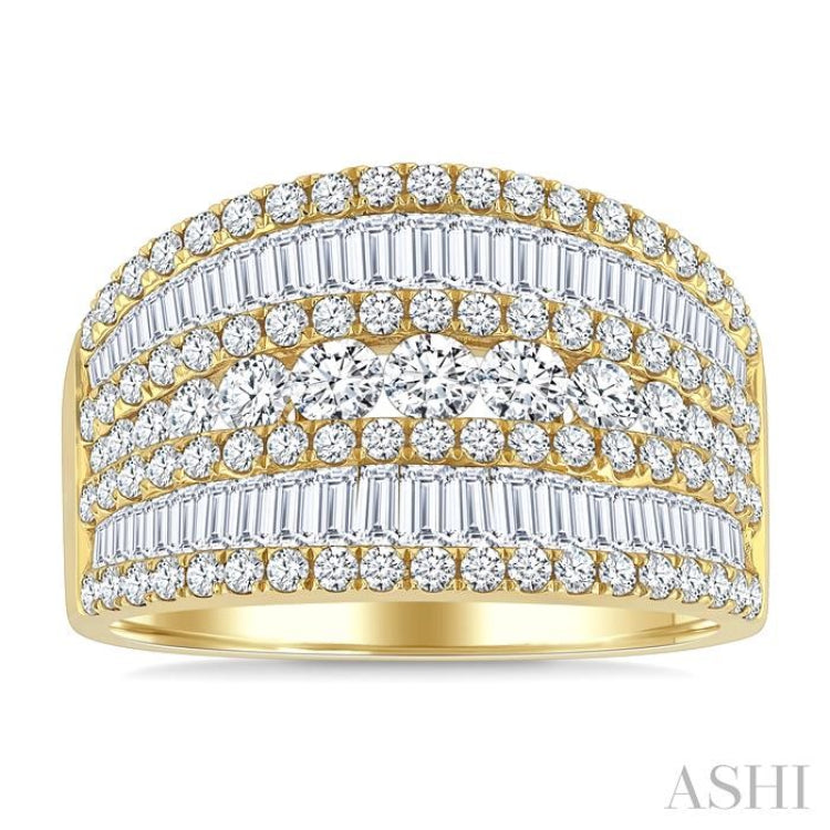 2 Ctw Split Middle Baguette and Round Cut Diamond Fashion Wide Band in 14K Yellow Gold