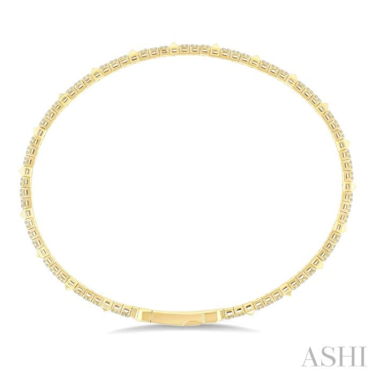 5/8 Ctw Full-Way Square & Pyramid Motif Round Cut Diamond Flex Bangle in 14K Yellow Gold