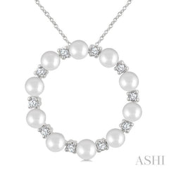 1/4 Ctw 4MM White Pearl and Round Cut Diamond Circle Fashion Pendant With Chain in 14K White Gold