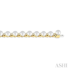5 MM Cultured Pearl and 1/2 Ctw Round Cut Diamond Floral Fashion Bracelet in 14K Yellow Gold