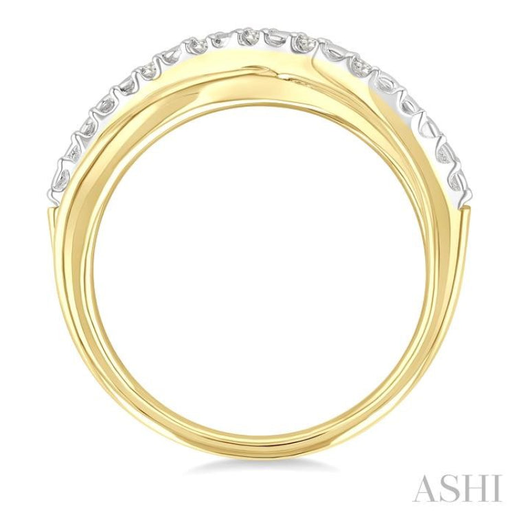 1/20 Ctw Split Crisscross Round Cut Diamond Fashion Ring in Yellow Gold Vermeil