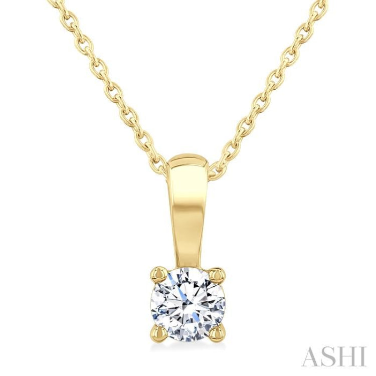 1/4 Ctw Prong Set Round Cut Diamond Solitaire Pendant With Chain in 14K Yellow Gold