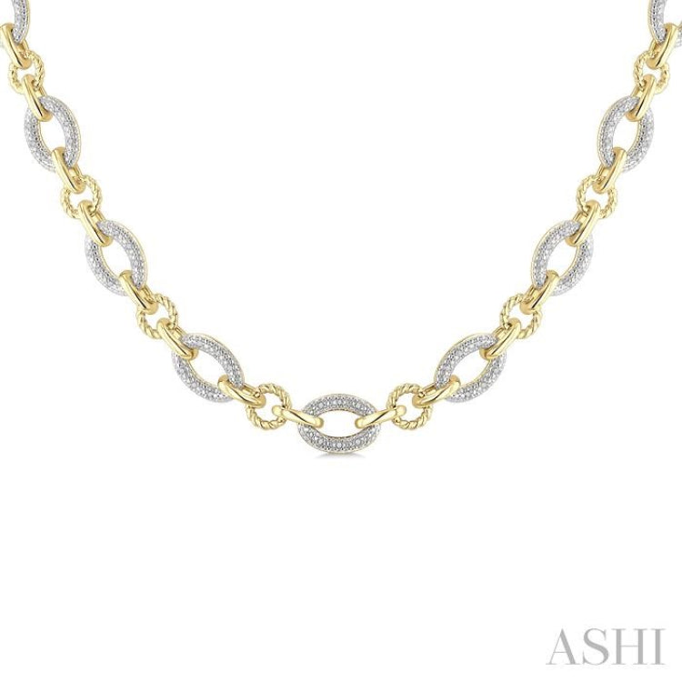 1/4 Ctw Oval Shaped Open Window Link Round Cut Diamond Necklace in Yellow Gold Vermeil