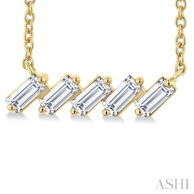 1/4 Ctw Semi-Reclined Baguette Cut Diamond Necklace in 14K Yellow Gold