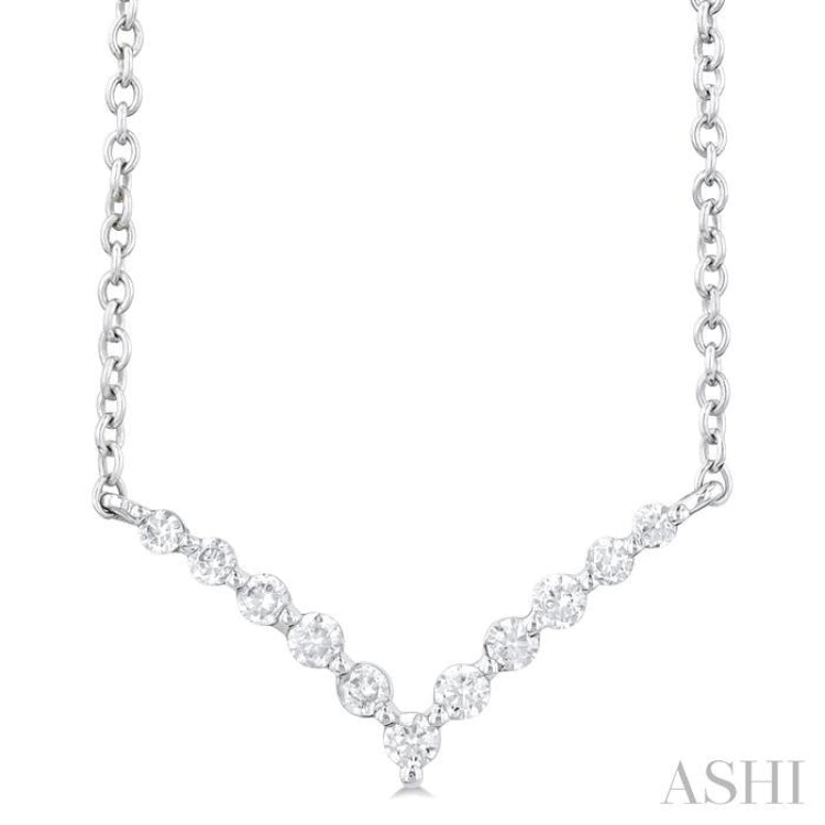 1/8 Ctw Chevron Round Cut Diamond Petite Necklace in 14K White Gold