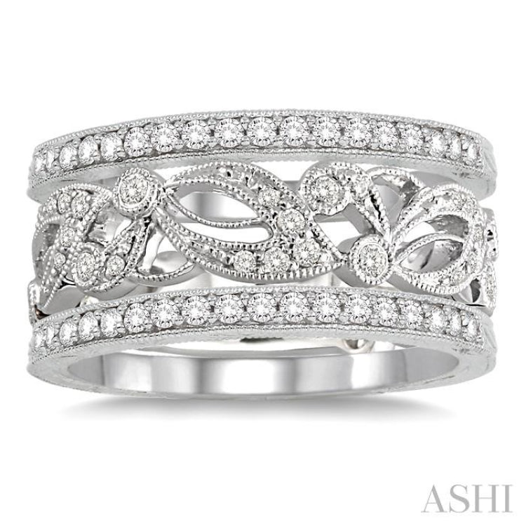 1/2 Ctw Round Cut Diamond Triple Band Set in 14K white Gold