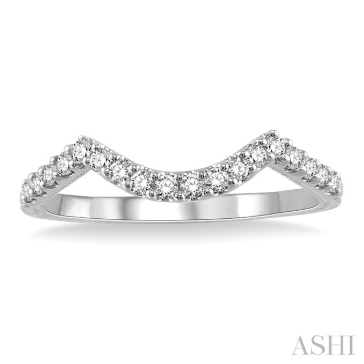 1/4 Ctw Round Cut Diamond Wedding Band in 14K White Gold