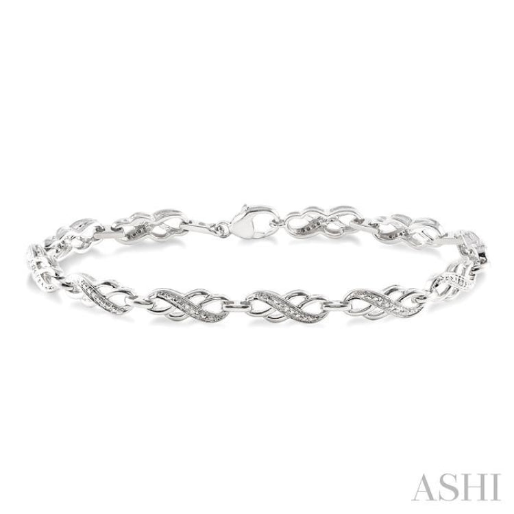 1/20 Ctw Round Cut Diamond Bracelet in Sterling Silver