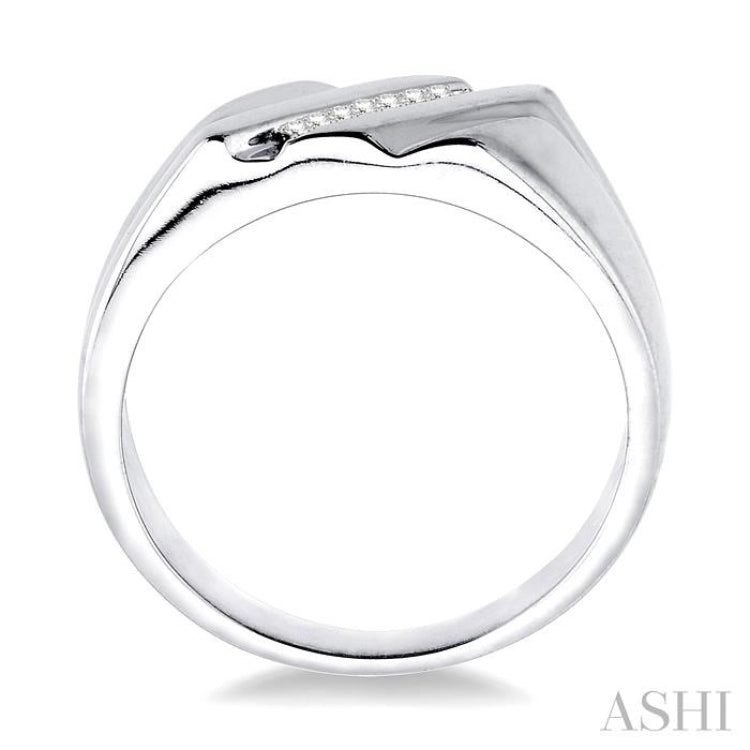 1/20 Ctw Round Cut Diamond Men's Ring in Sterling Silver