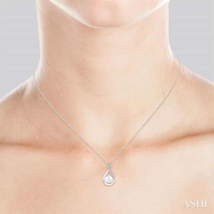 7x7 MM Drop Shape Cultured Pearl and 1/50 Ctw Round Cut Diamond Pendant With Chain in Sterling Silver