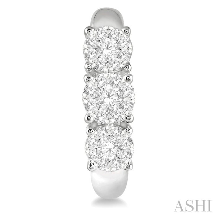 3/4 Ctw Lovebright Round Cut Diamond Earrings in 14K White Gold