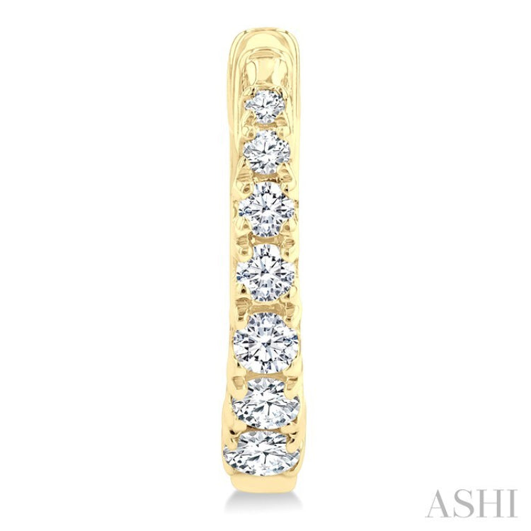 1/4 Ctw Graduated Round Cut Diamond Fashion Huggies in 14K Yellow Gold